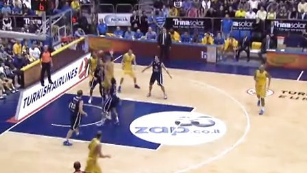 詹姆斯：末节我们给了太阳追分机会 因为让他们频繁站上罚球线（詹姆斯：末节犯规过多，太阳靠罚球迫近比分）