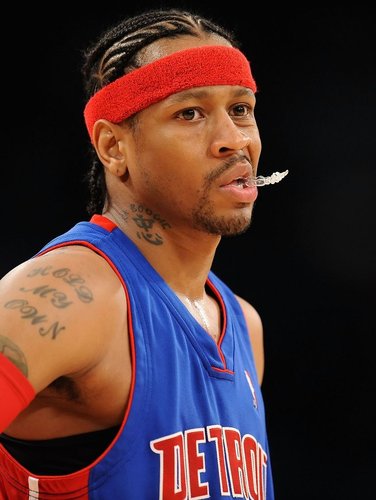 罗体：罗马尼奥利和贡多齐对裁判不满，但不会被停赛最多罚款（罗体：罗马尼奥利、贡多齐对裁判表达不满，预计不被停赛，顶多罚款）